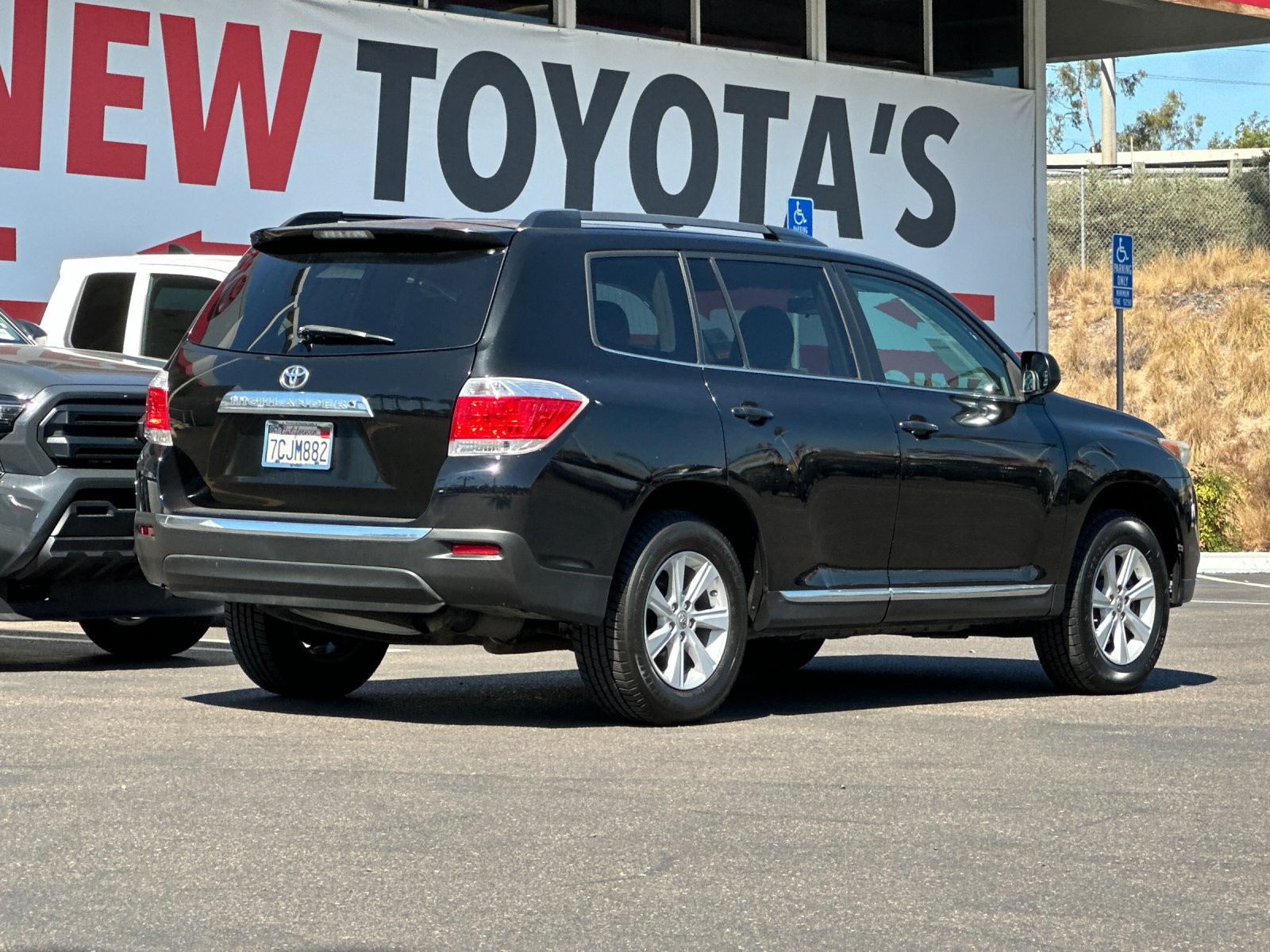 Used 2013 Toyota Highlander Plus FWD image 5