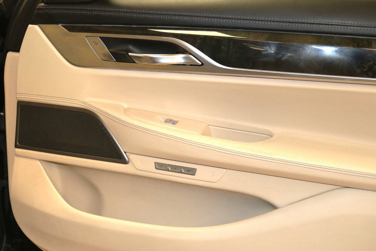 Used 2016 BMW 740i RWD image 72