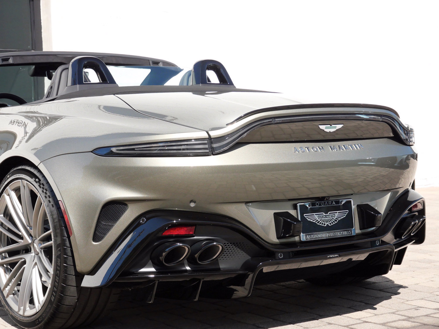 New 2026 Aston Martin V8 Vantage S RWD image 8