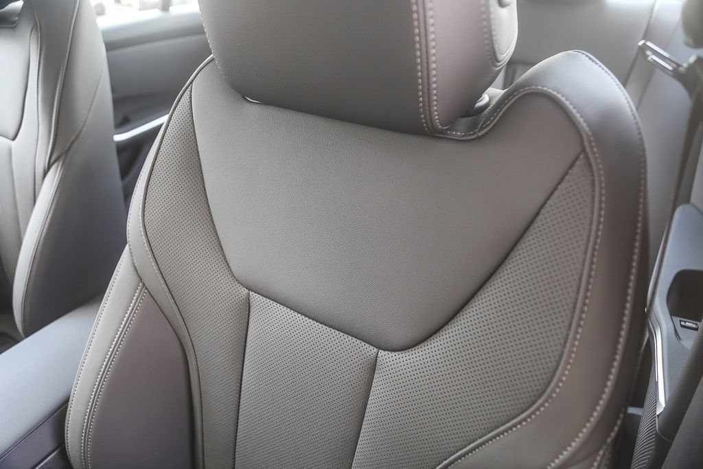 New 2026 BMW 330i Sedan RWD image 21