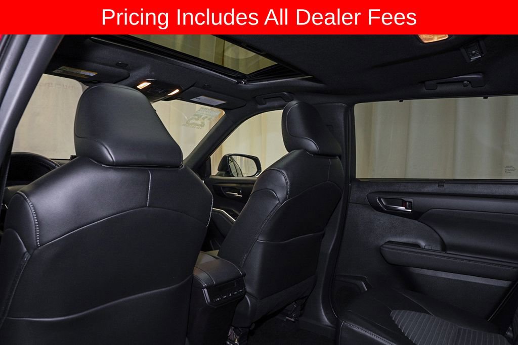 Certified 2025 Toyota Highlander XSE AWD/4WD image 11