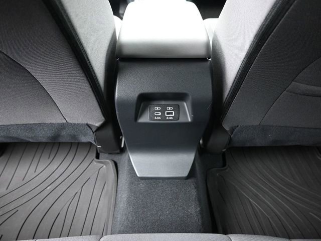 Used 2025 Subaru Crosstrek 2.0i Premium image 13