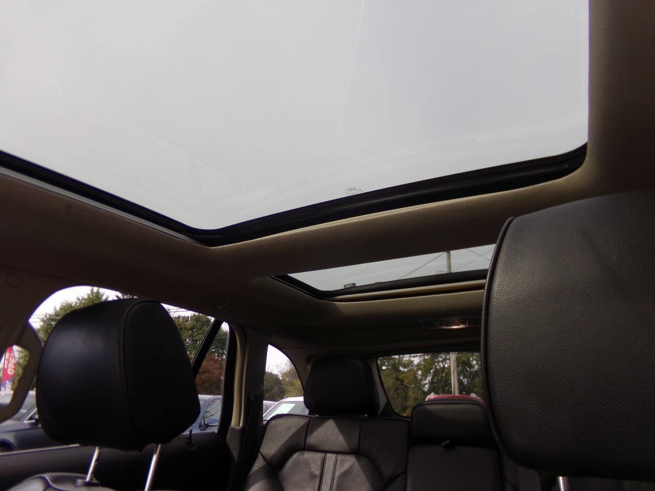 Used 2015 Lincoln MKX AWD w/ Equipment Group 102A image 25
