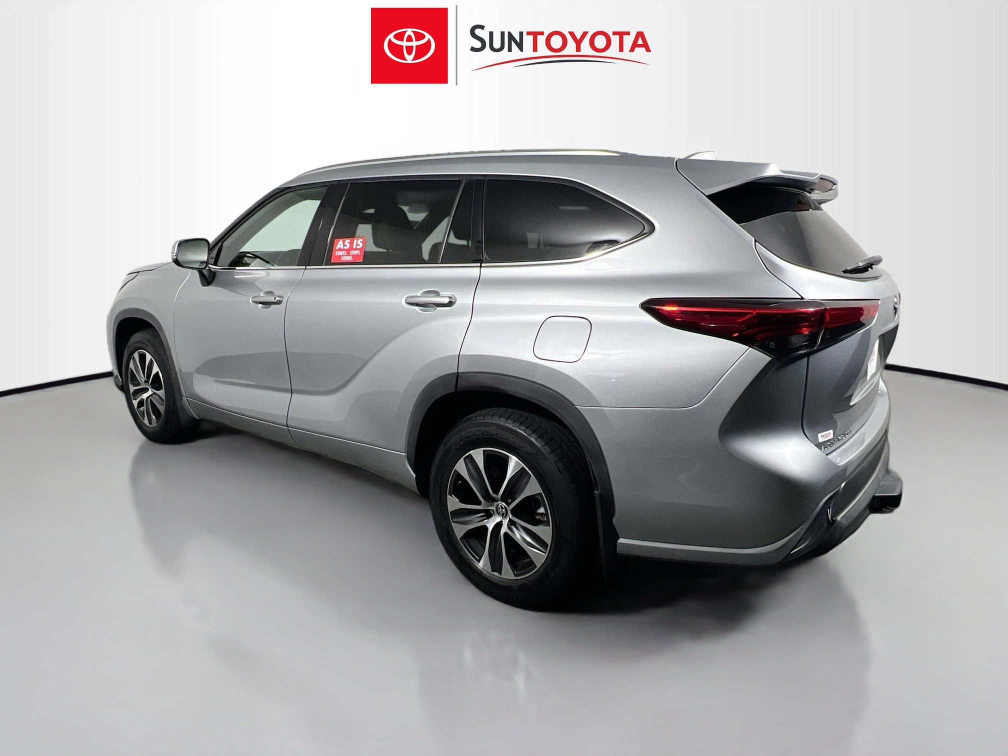 Used 2020 Toyota Highlander XLE image 6