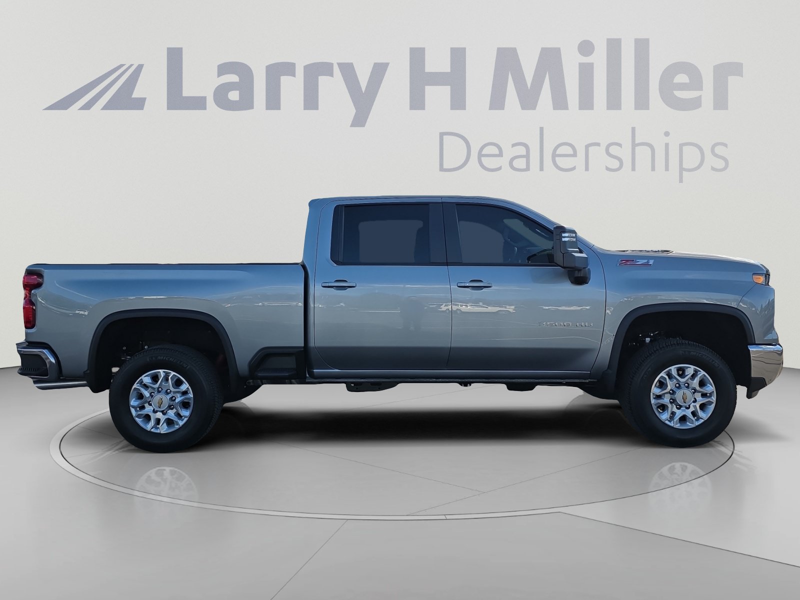 Used 2026 Chevrolet Silverado 3500 LT w/ Safety Package AWD/4WD image 6