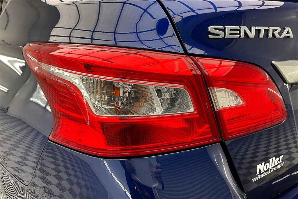 Used 2017 Nissan Sentra SR image 30