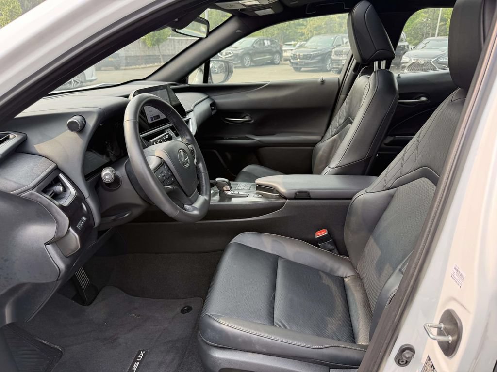 Used 2025 Lexus UX 300h AWD w/ Cold Area Package image 13