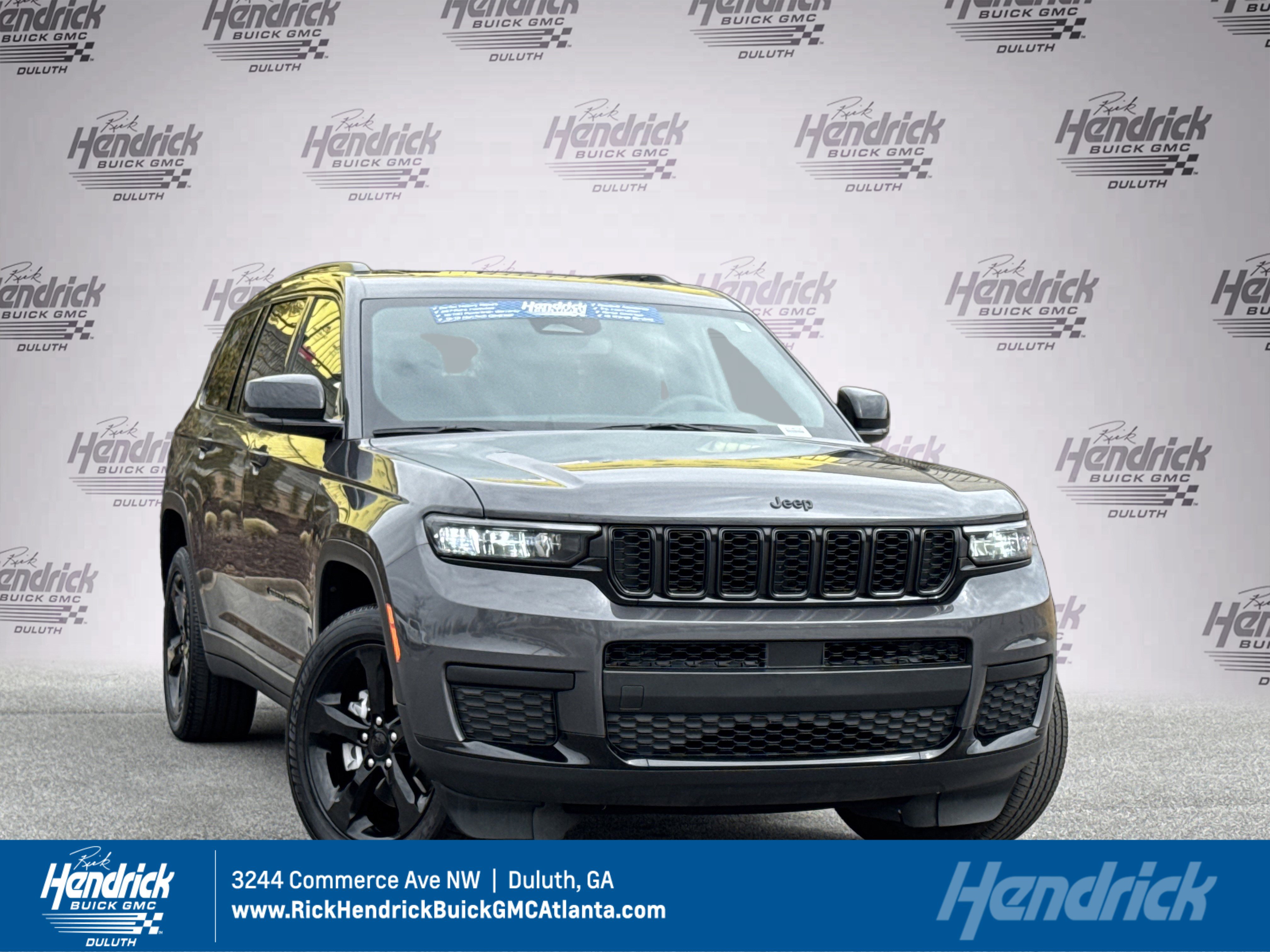 Used 2023 Jeep Grand Cherokee L Laredo image 1