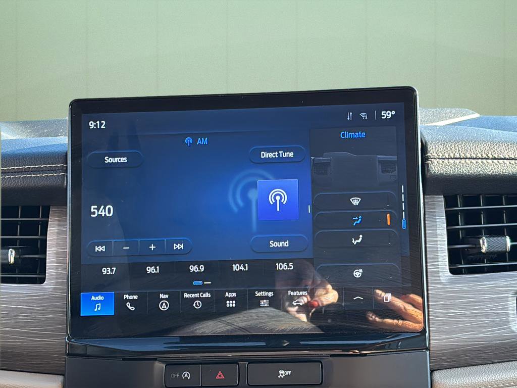 Used 2024 Ford Expedition Limited image 31