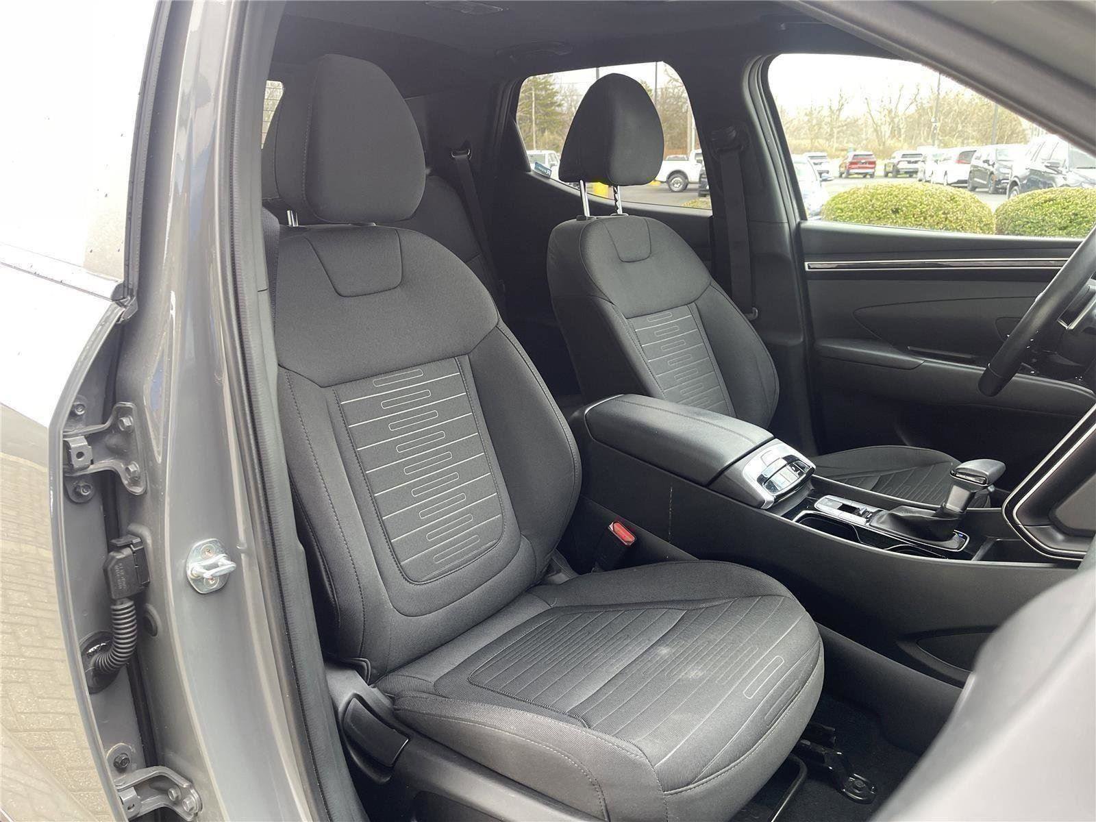 Used 2023 Hyundai Santa Cruz SEL Premium AWD/4WD image 34