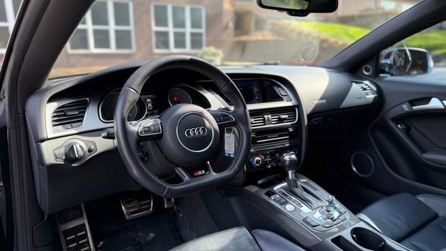 Used 2013 Audi S5 Prestige image 12