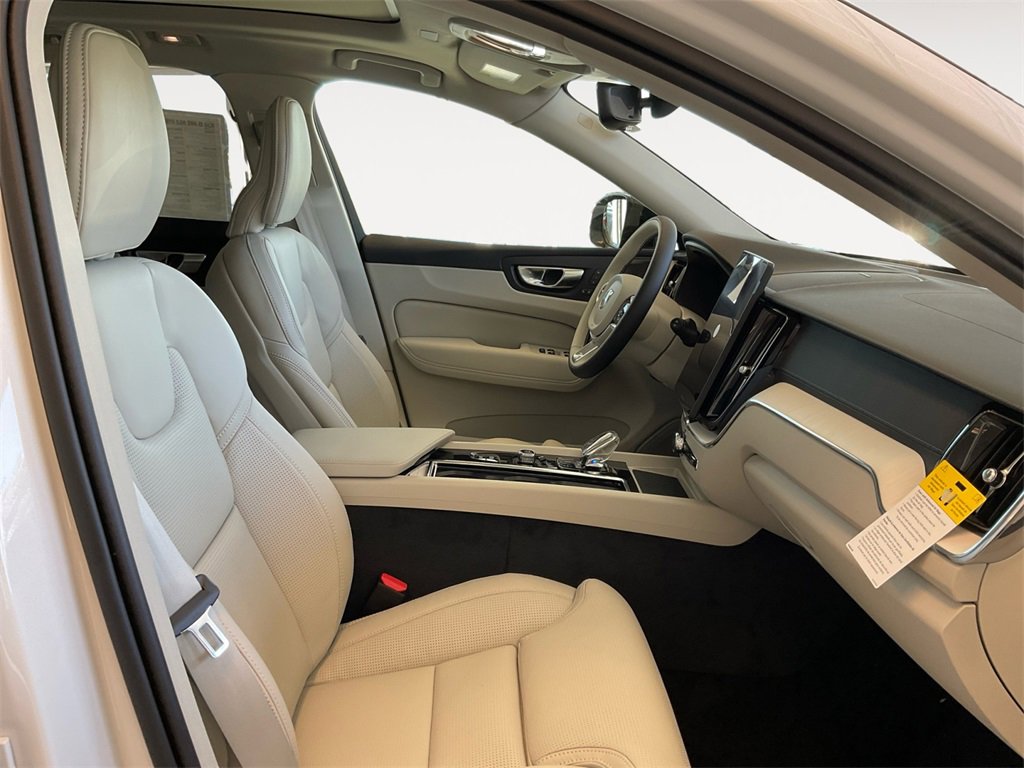 New 2026 Volvo XC60 B5 Ultra w/ Protection Package Premier image 14
