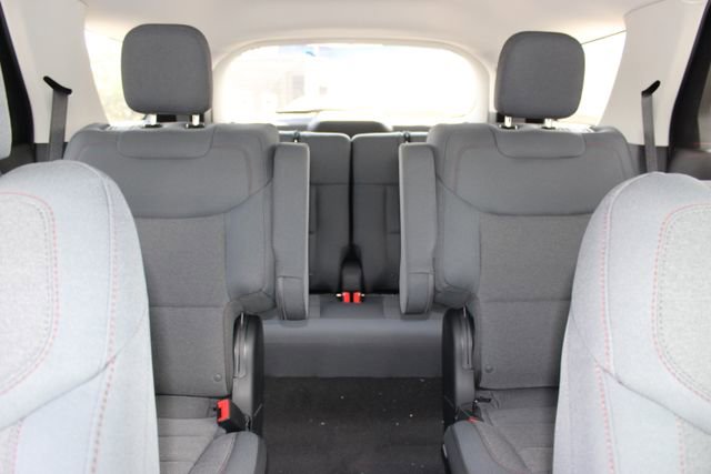 New 2026 Ford Explorer Active RWD image 14
