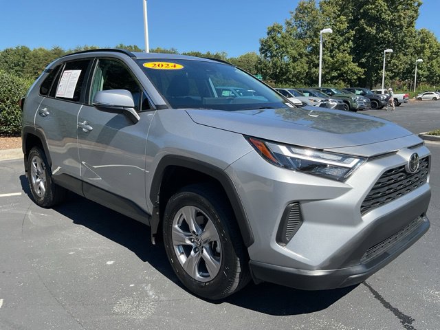 Used 2024 Toyota RAV4 XLE w/ Convenience Package FWD image 5