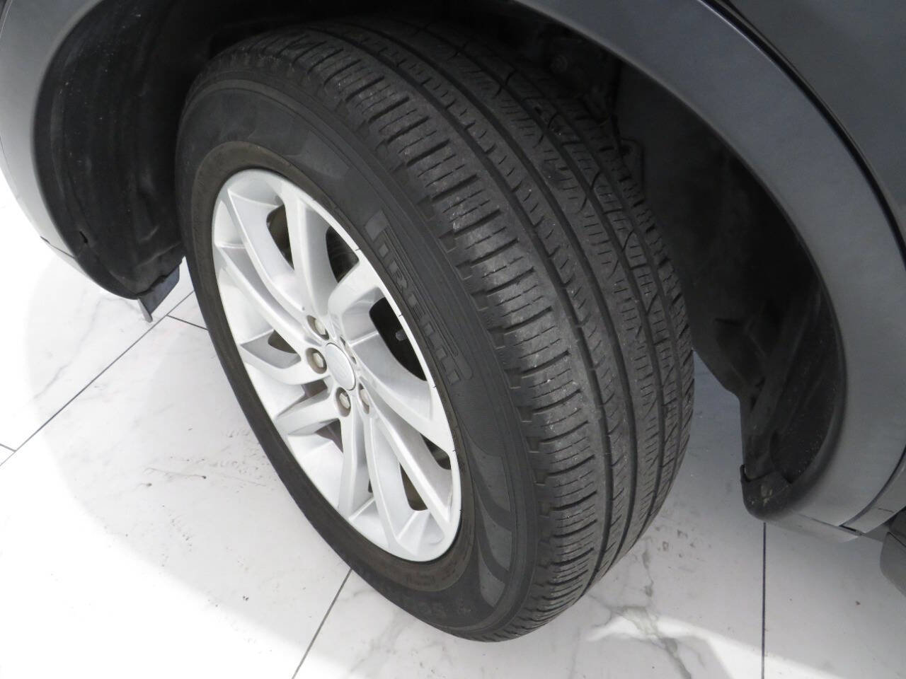 Used 2019 Land Rover Discovery Sport AWD/4WD image 30