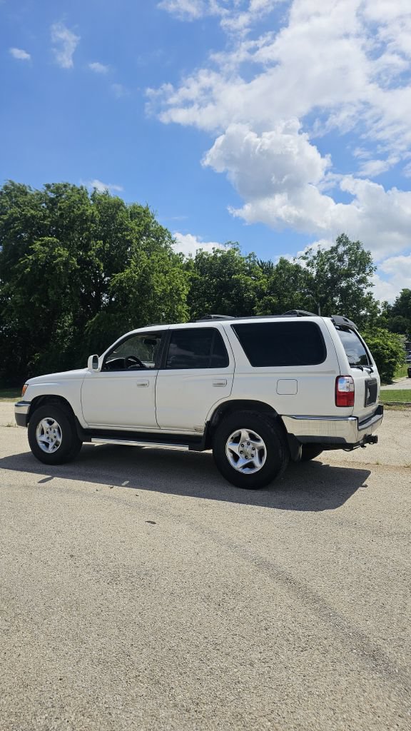 Used 2001 Toyota 4Runner SR5 w/ Upgrade Value Pkg 1 RWD image 3