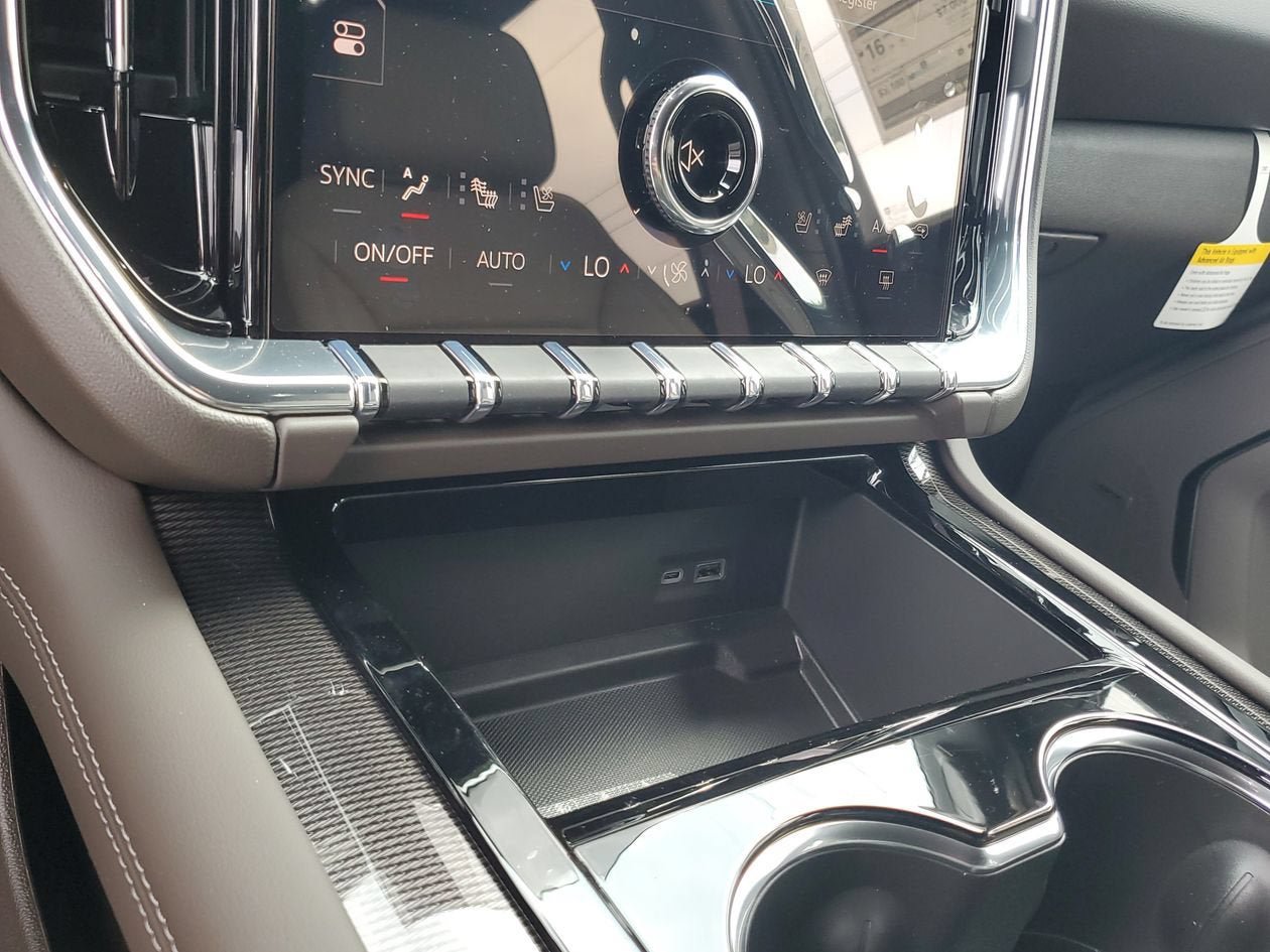 New 2026 GMC Yukon XL Elevation w/ Elevation Premium Package AWD/4WD image 23