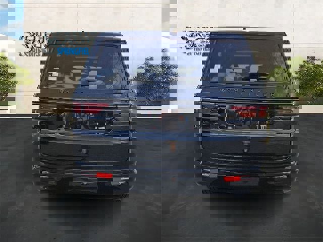 New 2025 Jeep Wagoneer Series II w/ Convenience Group I image 4