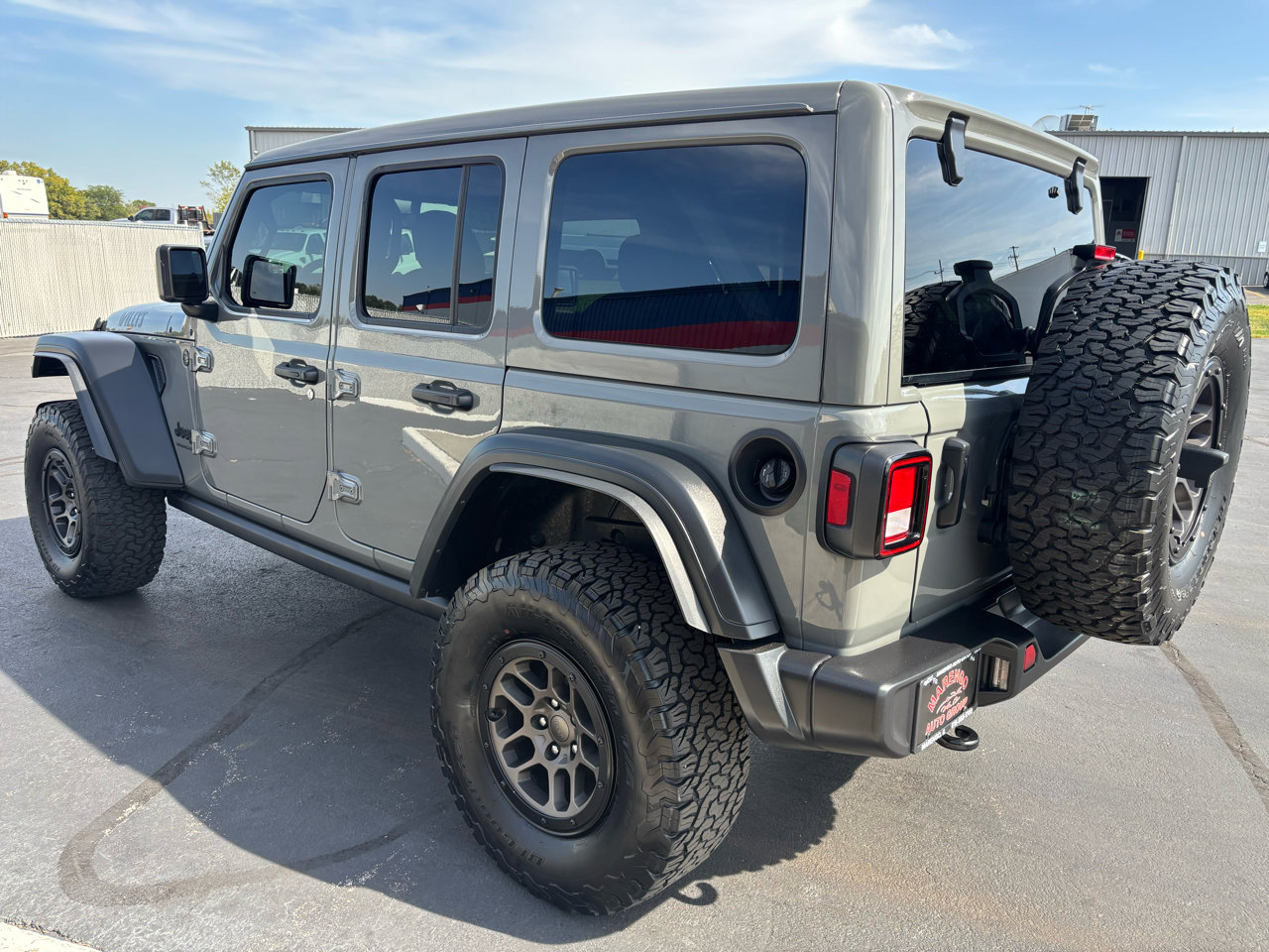 Used 2023 Jeep Wrangler Unlimited Sport image 5