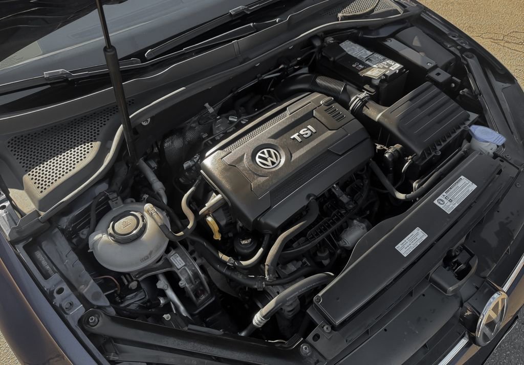 Used 2018 Volkswagen Golf SE image 31