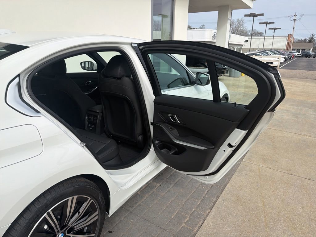 New 2026 BMW 330i xDrive Sedan w/ Convenience Package image 11
