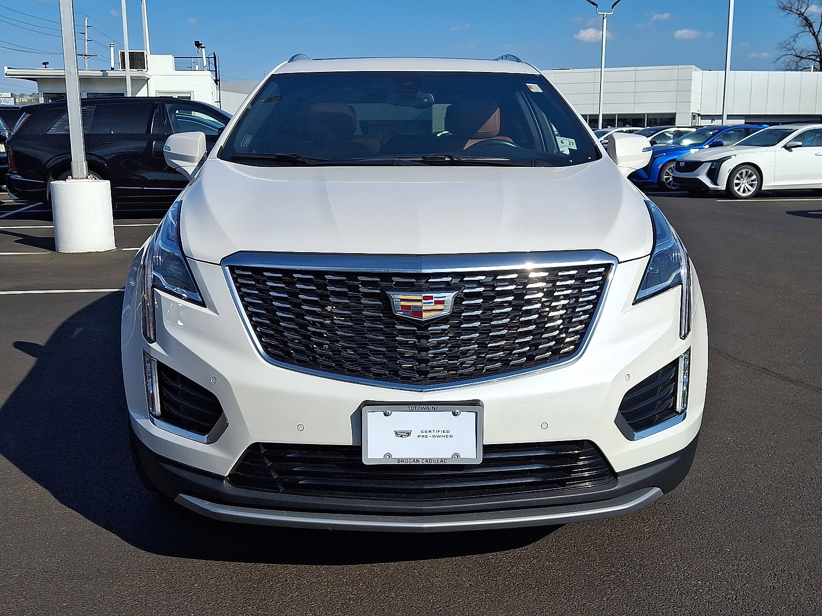 Certified 2022 Cadillac XT5 Premium Luxury AWD/4WD image 8
