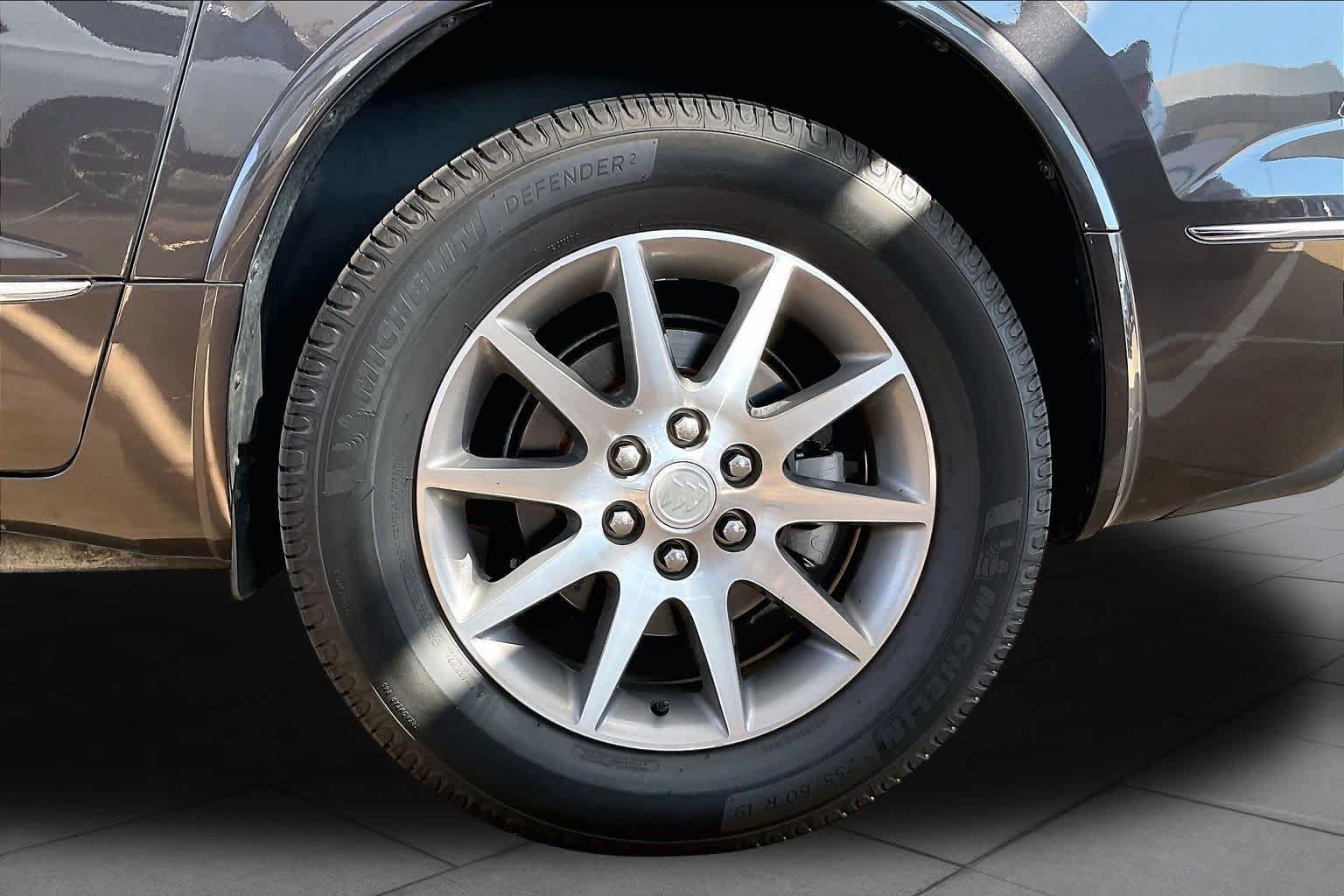 Used 2015 Buick Enclave Leather w/ Trailering Package FWD image 10