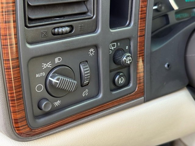 Used 2004 Cadillac Escalade AWD image 15