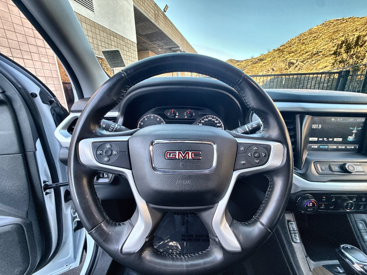 Used 2019 GMC Acadia SLE AWD/4WD image 11
