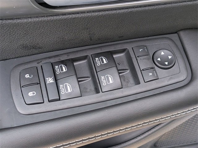 New 2026 Chrysler Pacifica Select image 11