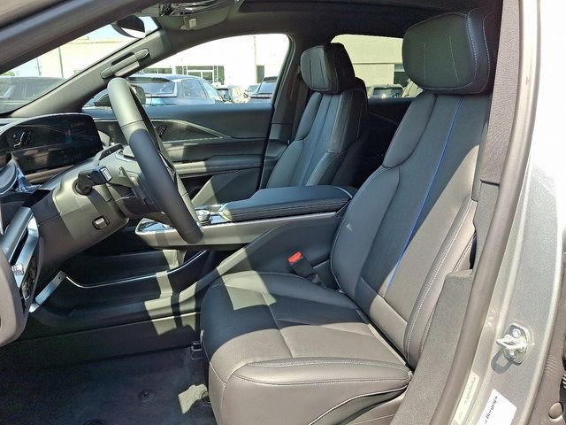 New 2025 Cadillac Lyriq Luxury w/ LPO, Floor Liner Package AWD/4WD image 9