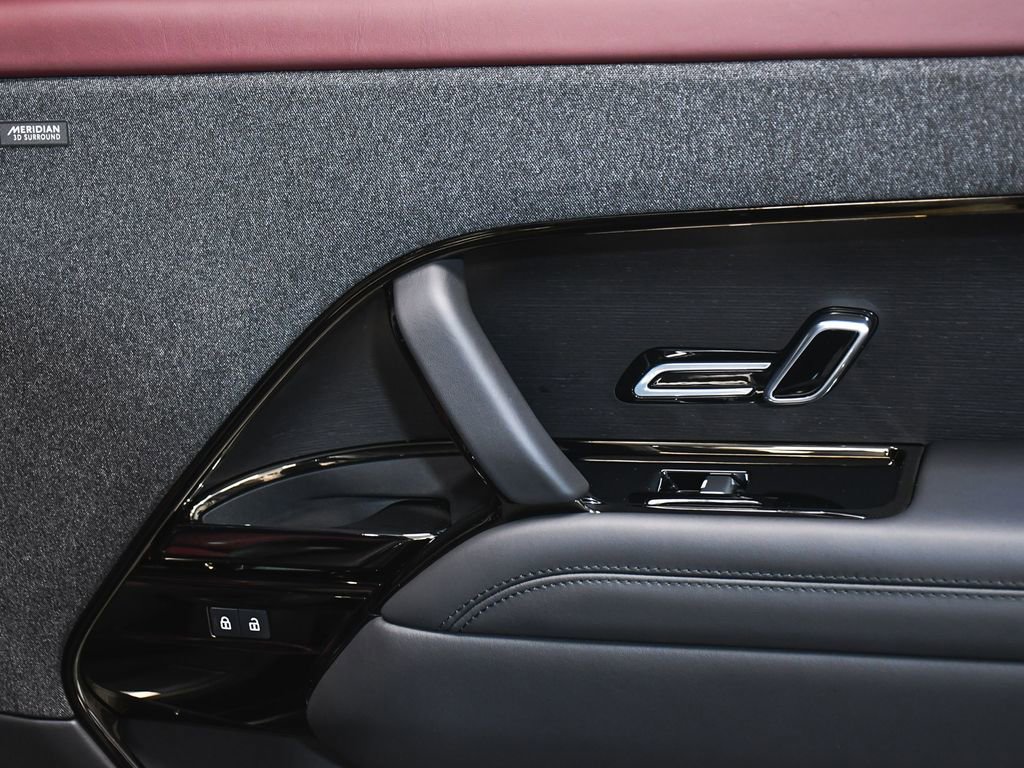 Used 2025 Land Rover Range Rover Sport Autobiography image 19