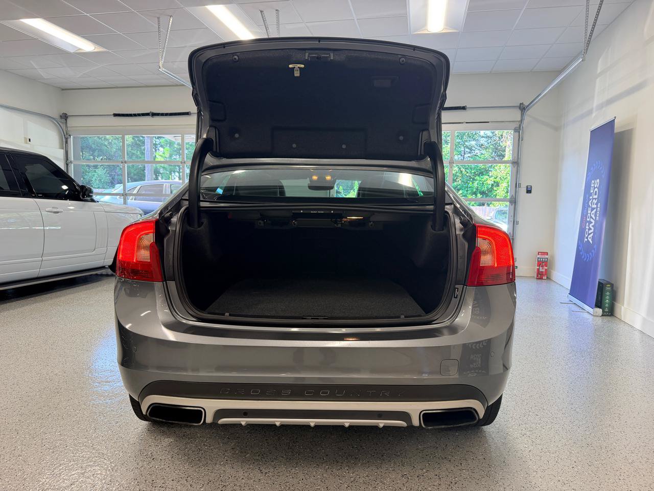 Used 2016 Volvo S60 T5 Cross Country Platinum AWD/4WD image 22