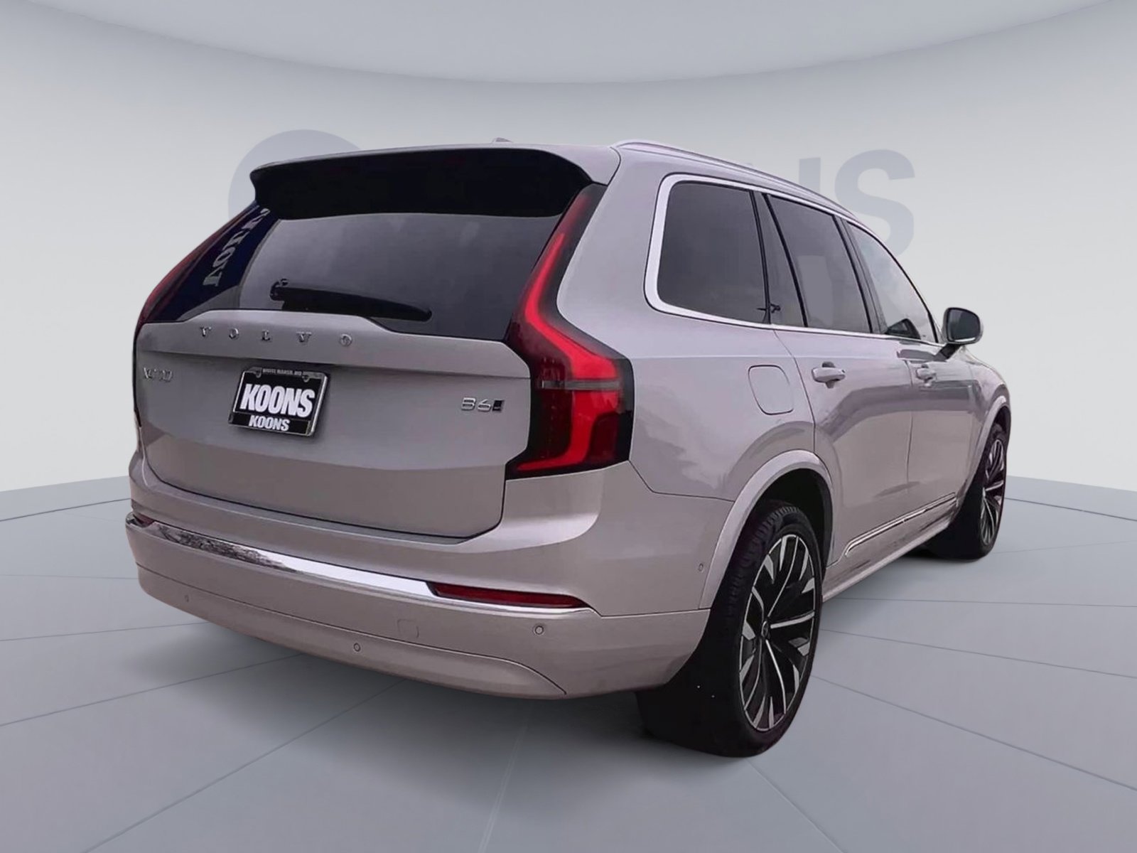 Used 2025 Volvo XC90 B6 Plus AWD/4WD image 11