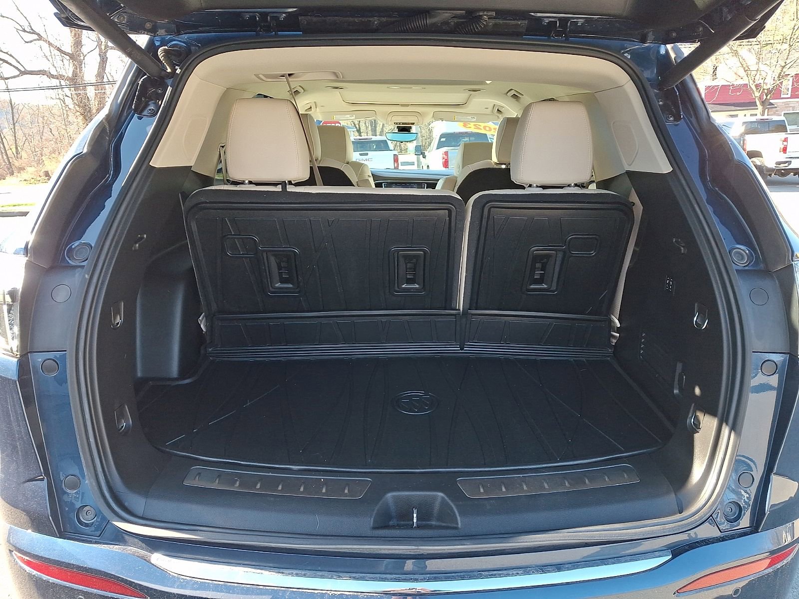 Used 2023 Buick Enclave Avenir w/ Avenir Technology Package image 30