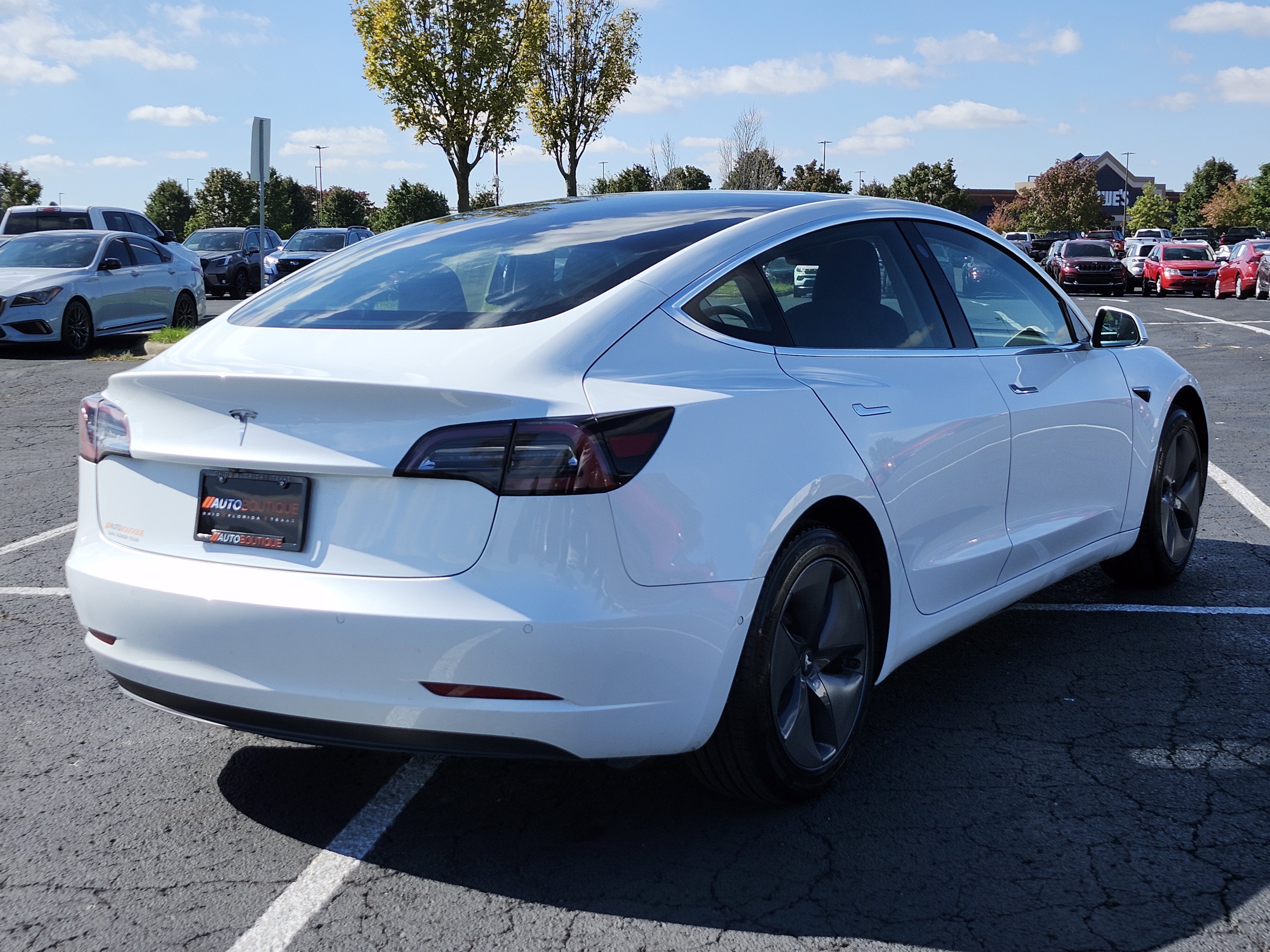 Used 2019 Tesla Model 3 Standard Range Plus image 10
