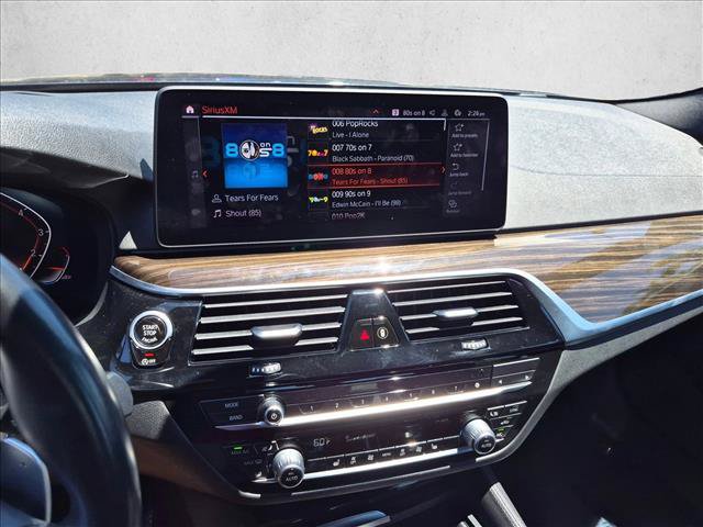 Used 2021 BMW 530i w/ M Sport Package RWD image 15
