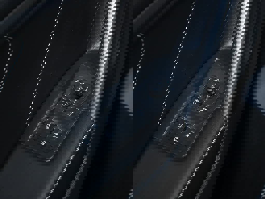 Certified 2023 Volkswagen Tiguan SE image 16