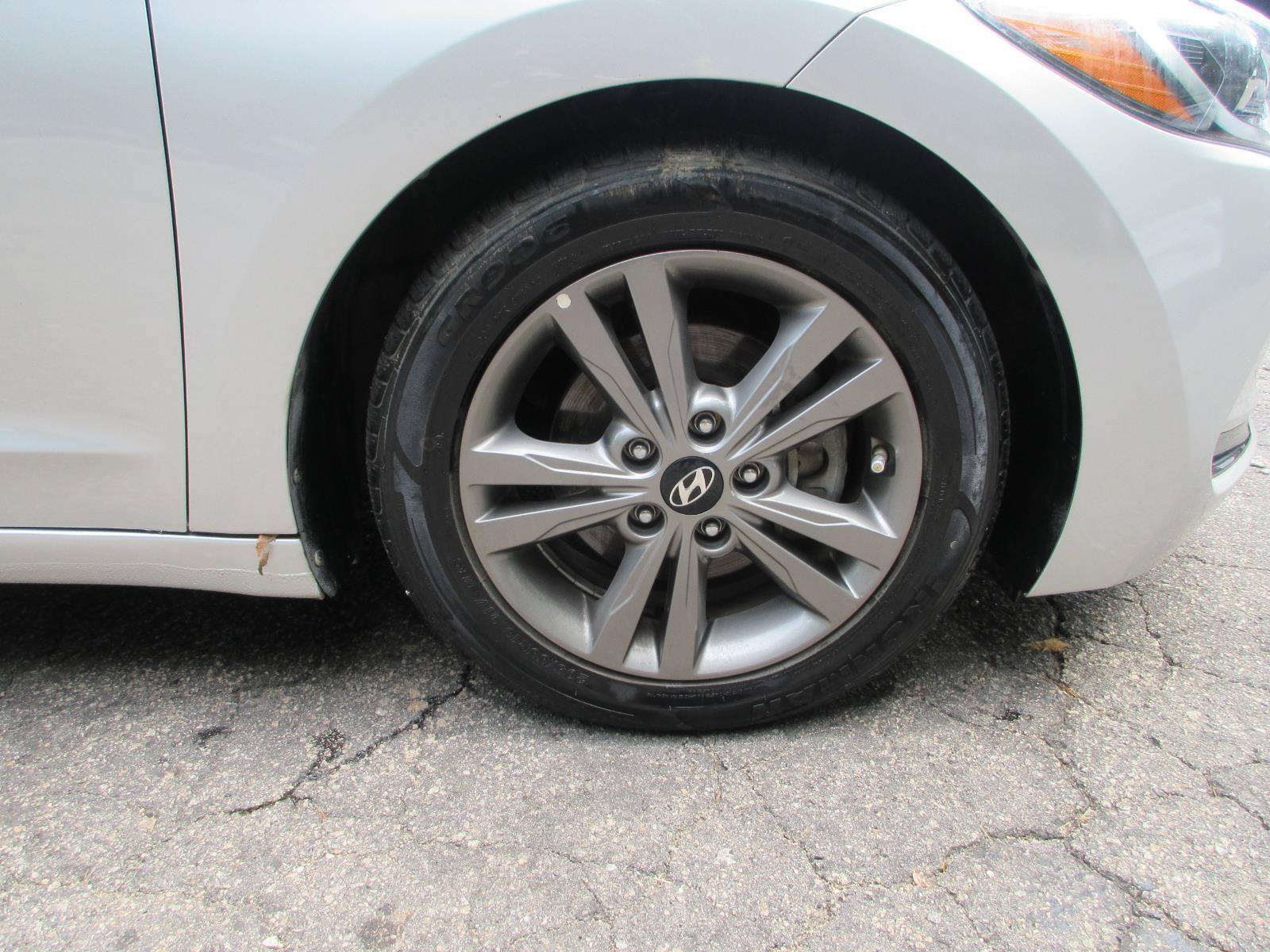 Used 2018 Hyundai Elantra Value Edition w/ Cargo Package FWD image 23