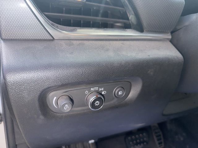 Used 2019 Chevrolet Traverse Premier w/ Redline Edition AWD/4WD image 32