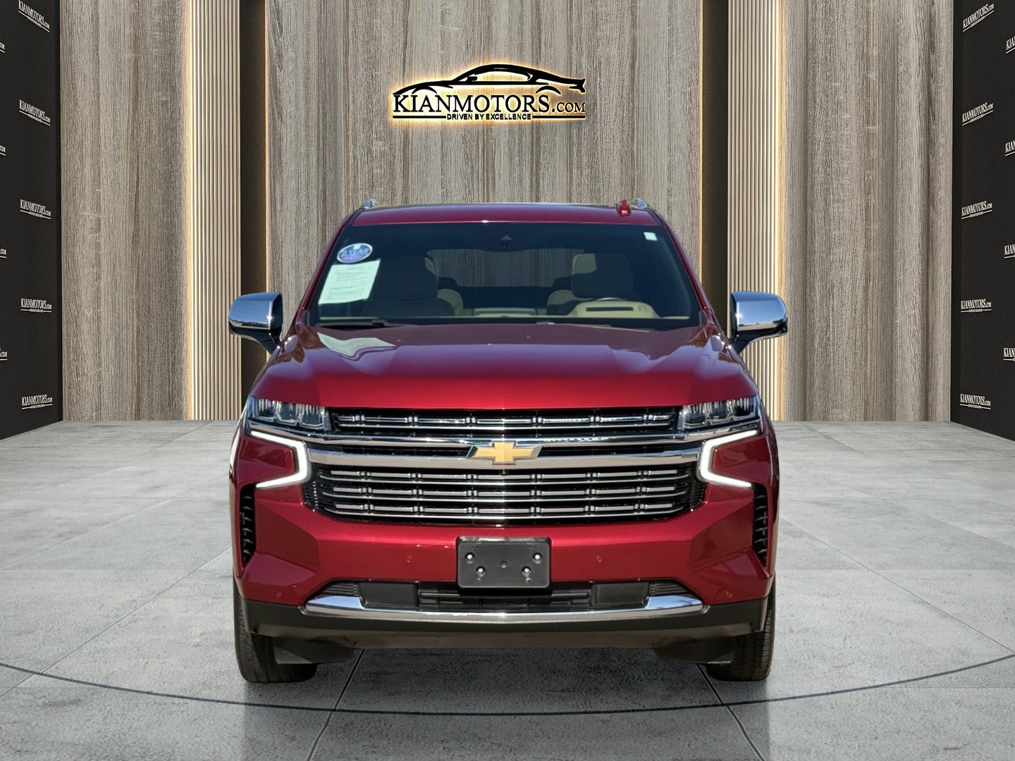 Used 2023 Chevrolet Tahoe Premier w/ Premium Package RWD image 2