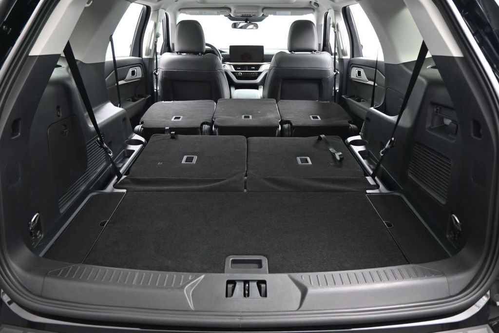 New 2025 Ford Explorer Active w/ Active Comfort Package AWD/4WD image 52