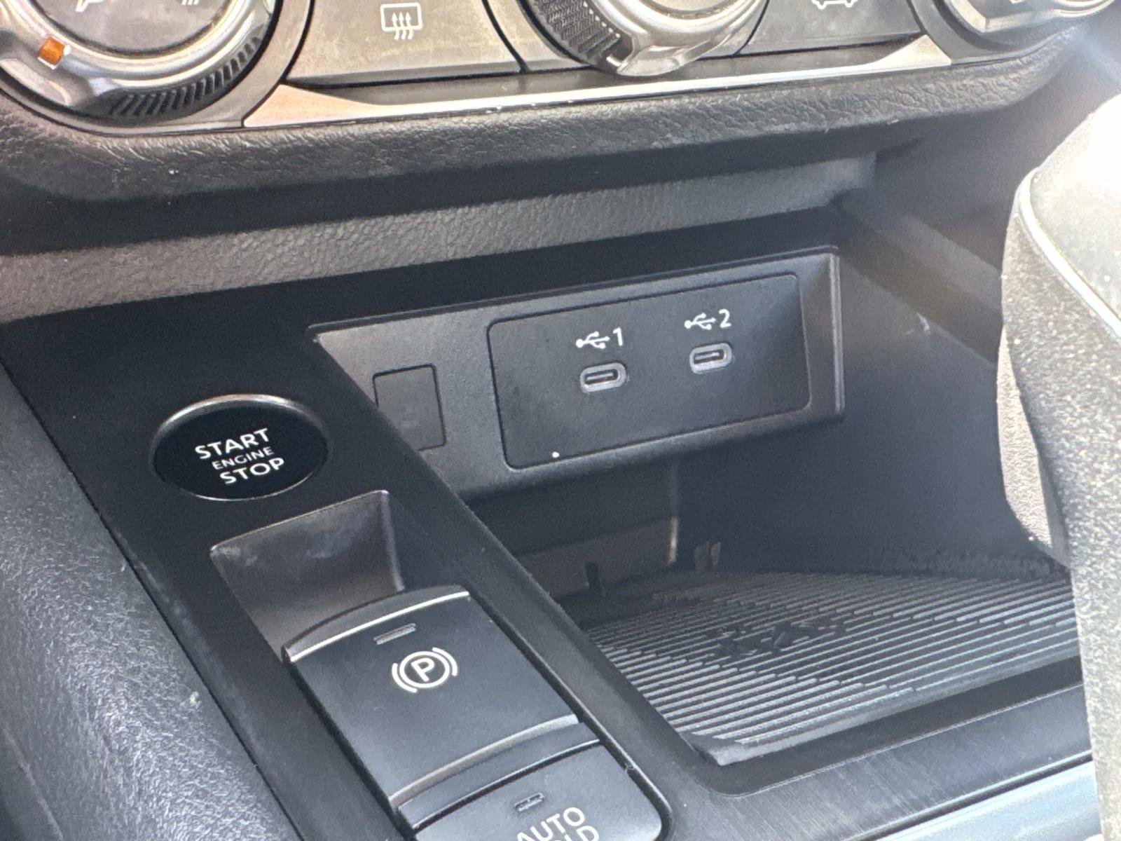 Used 2025 Nissan Kicks SV FWD image 25