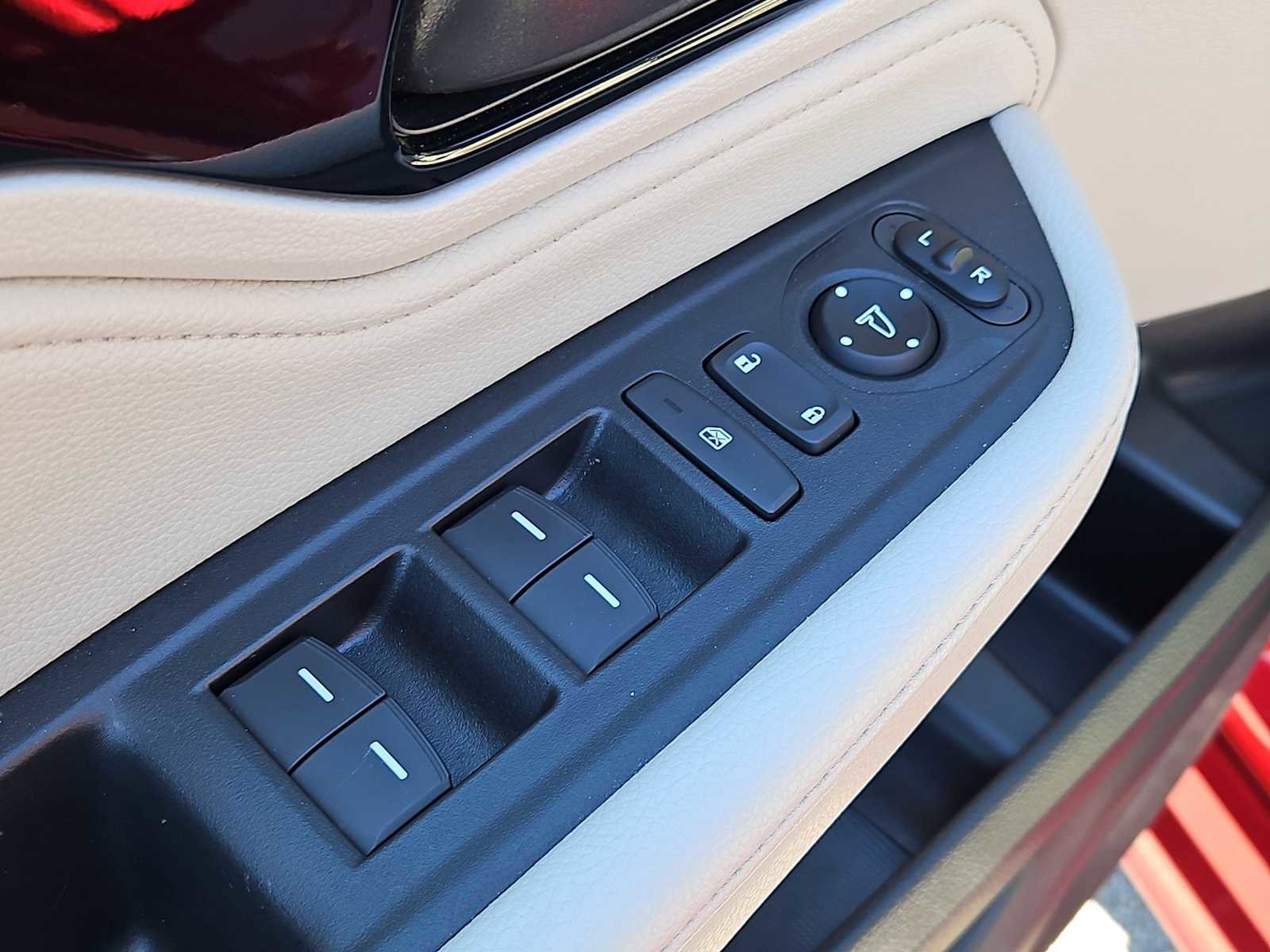 Certified 2025 Honda Odyssey Touring image 23