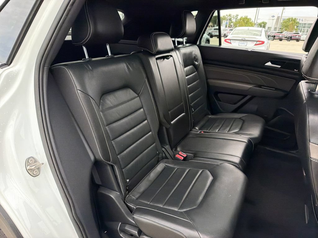 Certified 2023 Volkswagen Atlas Cross Sport SEL Premium R-Line AWD/4WD image 26