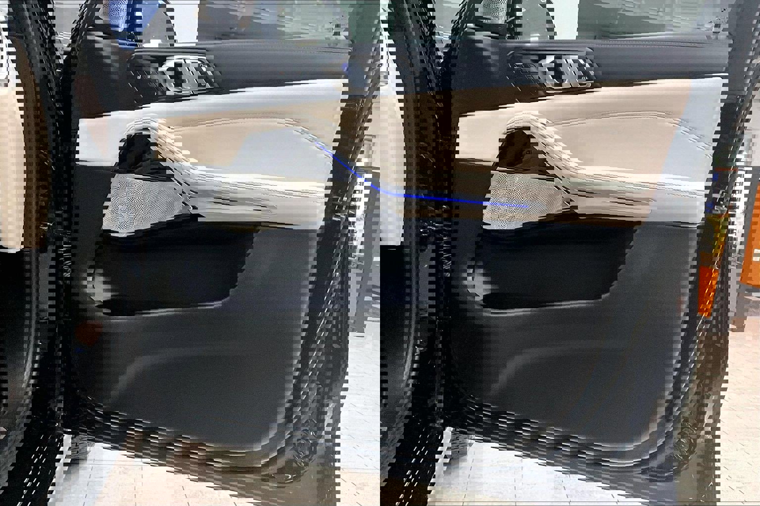 Used 2023 BMW X5 M50i w/ Executive Package image 23