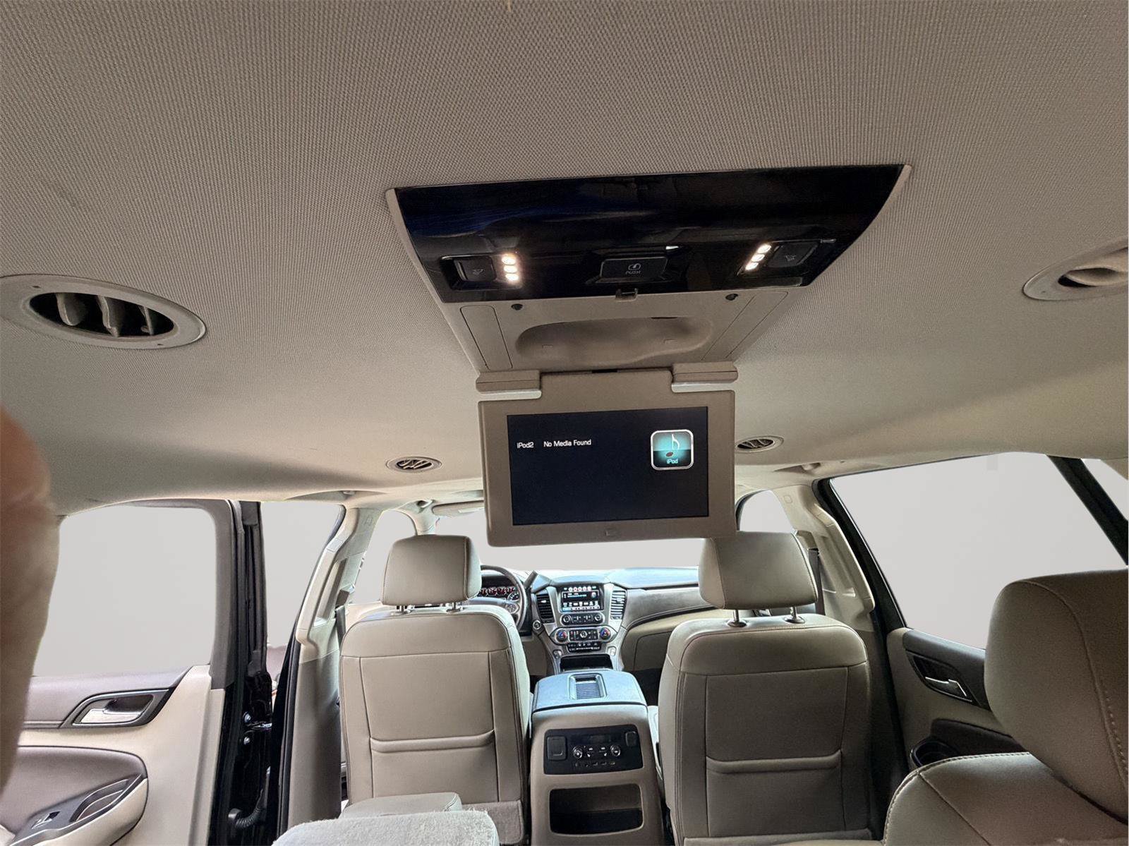 Used 2019 Chevrolet Suburban Premier AWD/4WD image 28