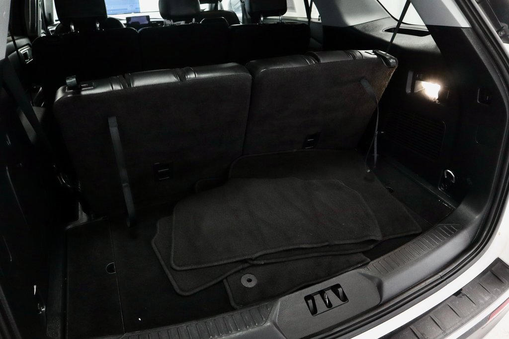 Certified 2024 Ford Explorer XLT w/ Equipment Group 202A image 15