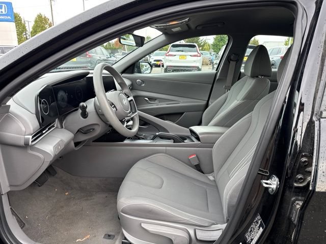 Used 2024 Hyundai Elantra SEL FWD image 12