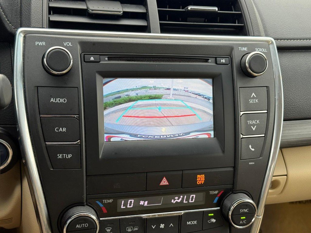 Used 2017 Toyota Camry LE FWD image 26